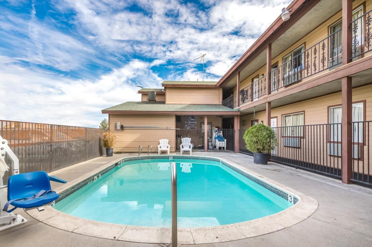 Quality Inn Victorville - Hesperia I-15 Dış mekan fotoğraf
